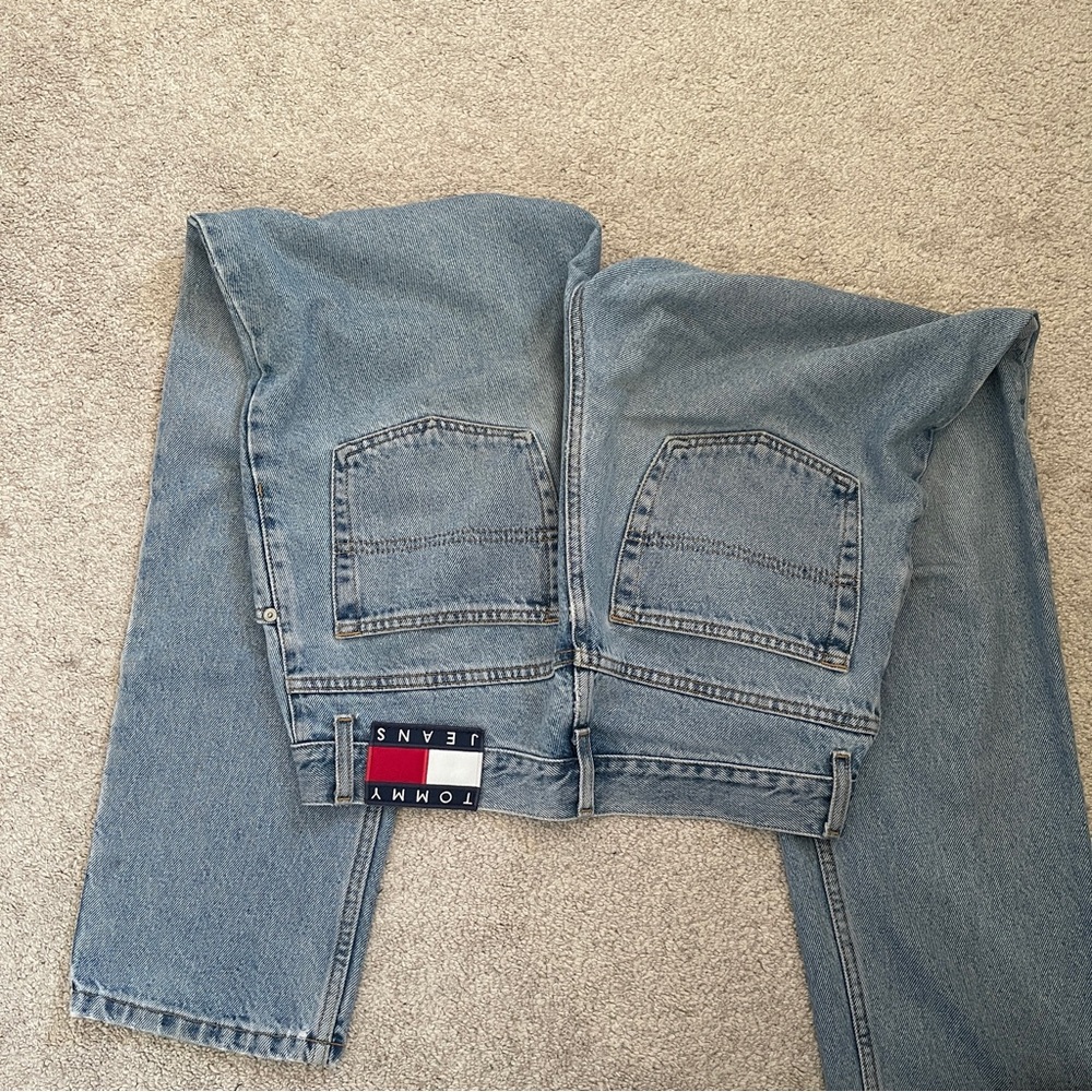 Vintage Tommy Hilfiger Light Wash Jeans - Picture 2 of 9